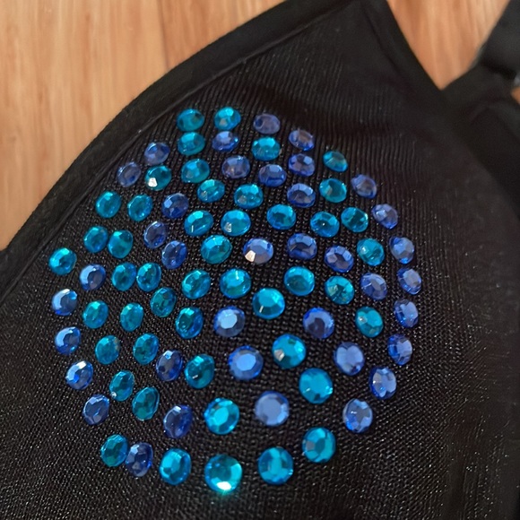 🆕NWT Victoria’s Secret Bra 36B Accent with Gems - Picture 2 of 4